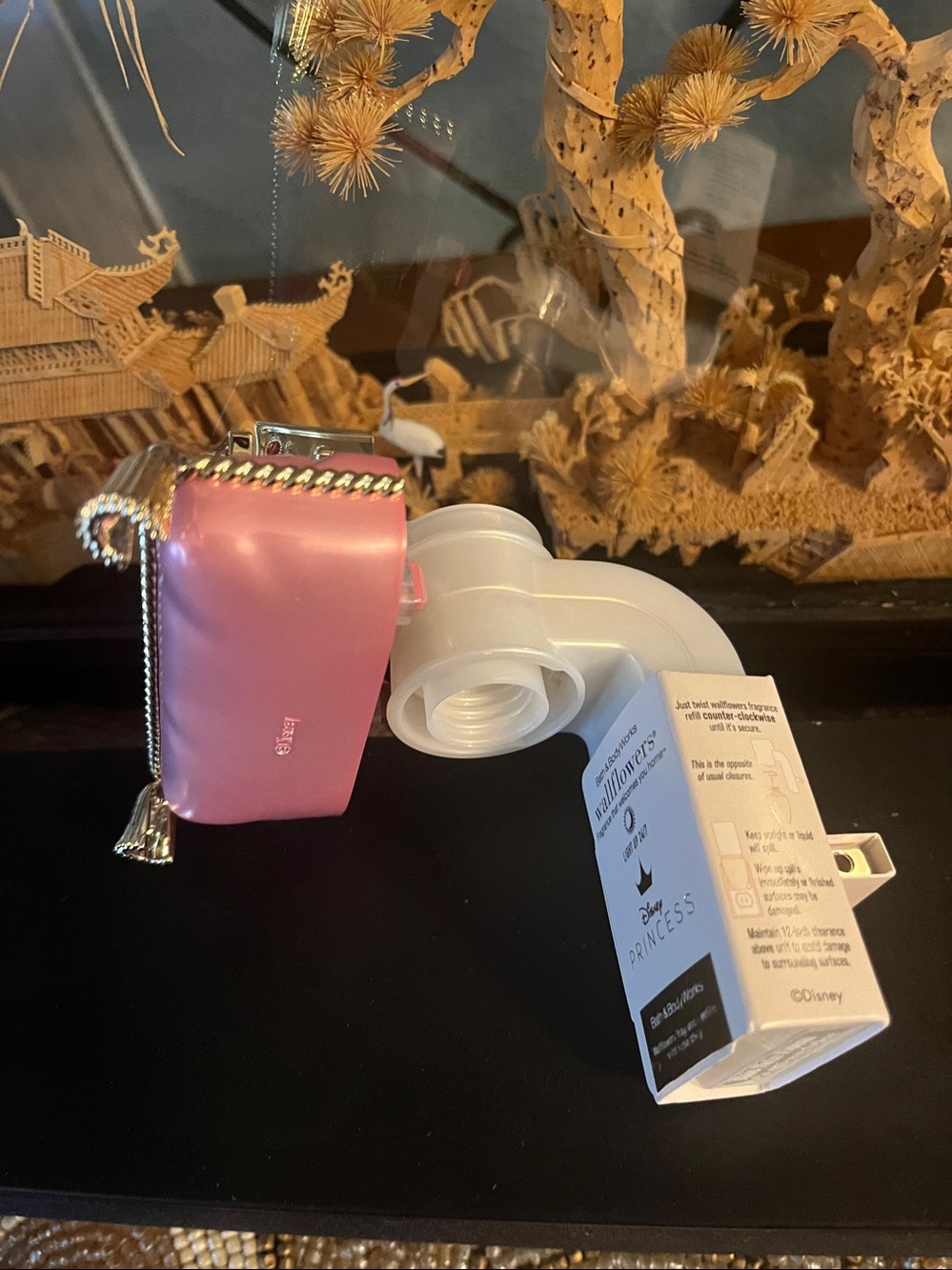 Disney Pink and Gold Crown wall plug in Holder - Picture 2 of 3
